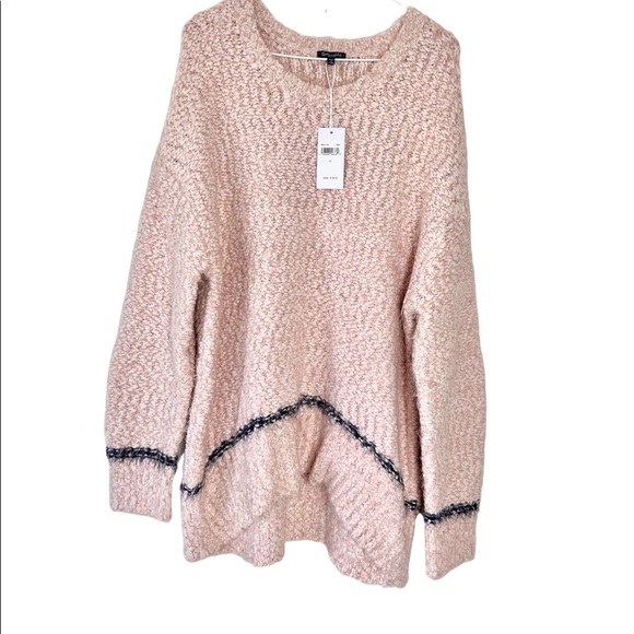 Splendid Sweaters - NWT Splendid Fuzzy Boucle Oversize Knit Sweater M